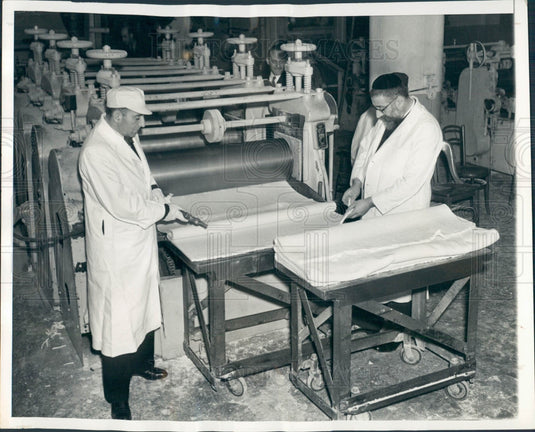 1939 Making Matzoth Unleavened Bread Press Photo - Historic Images