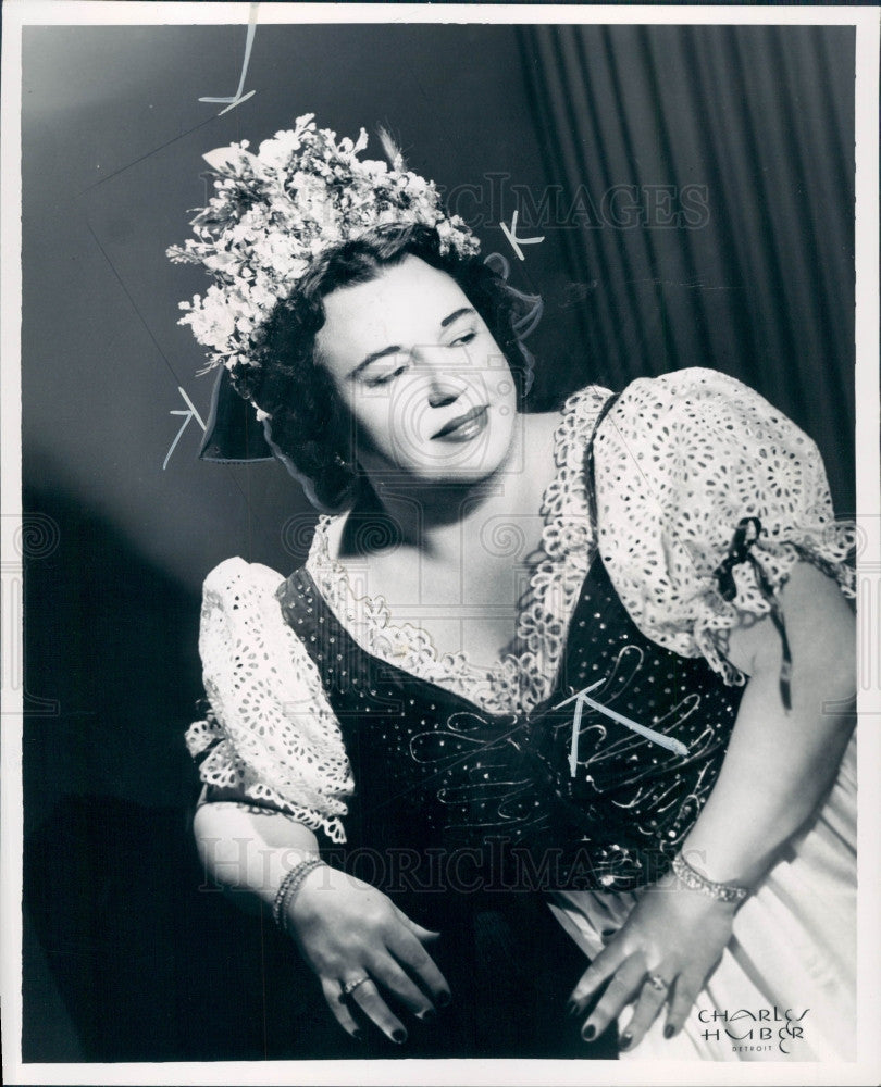 1947 Singer Gertrude Gellert Press Photo - Historic Images