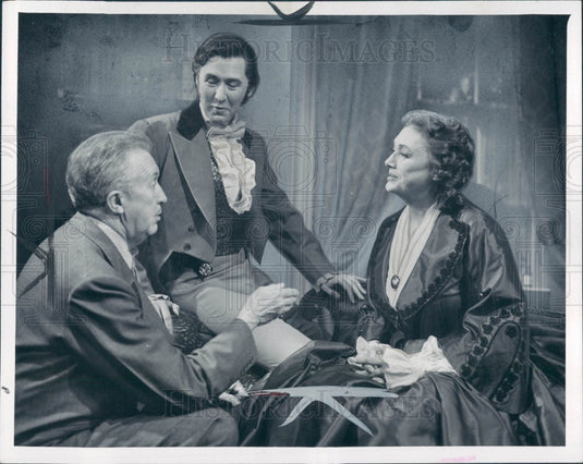 1956 G McClintic/A Quale/Katherine Cornell Press Photo - Historic Images