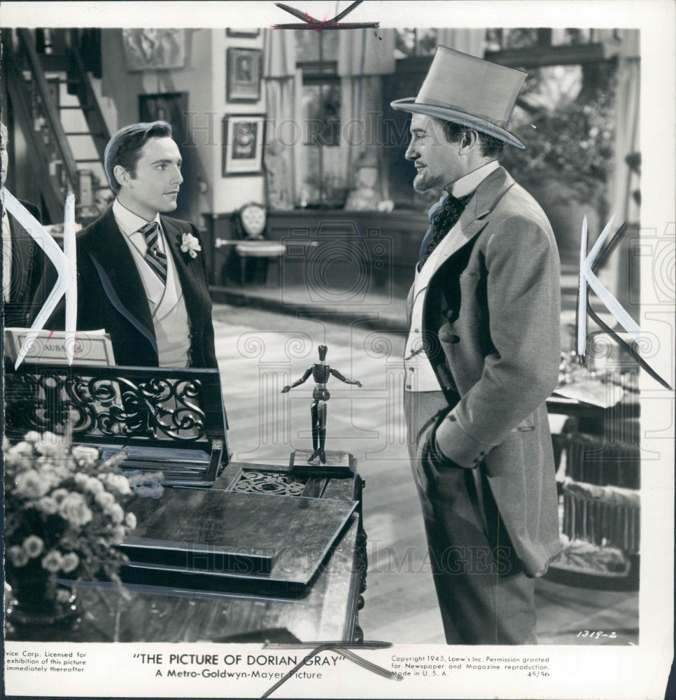 1945 Actors Hurd Hatfield &amp; George Sanders Press Photo - Historic Images