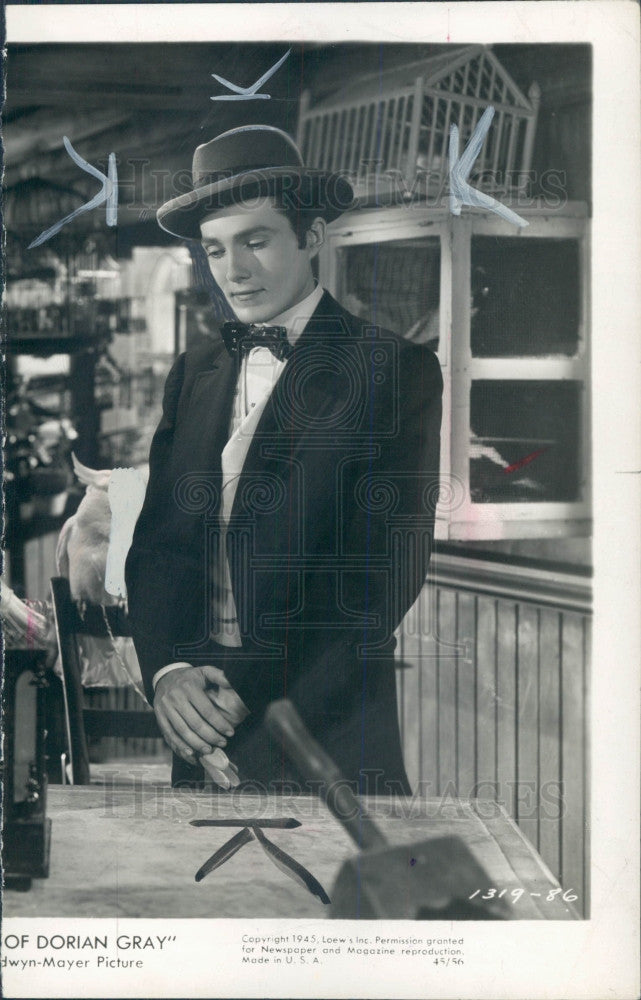 1945 Actor Hurd Hatfield Press Photo - Historic Images