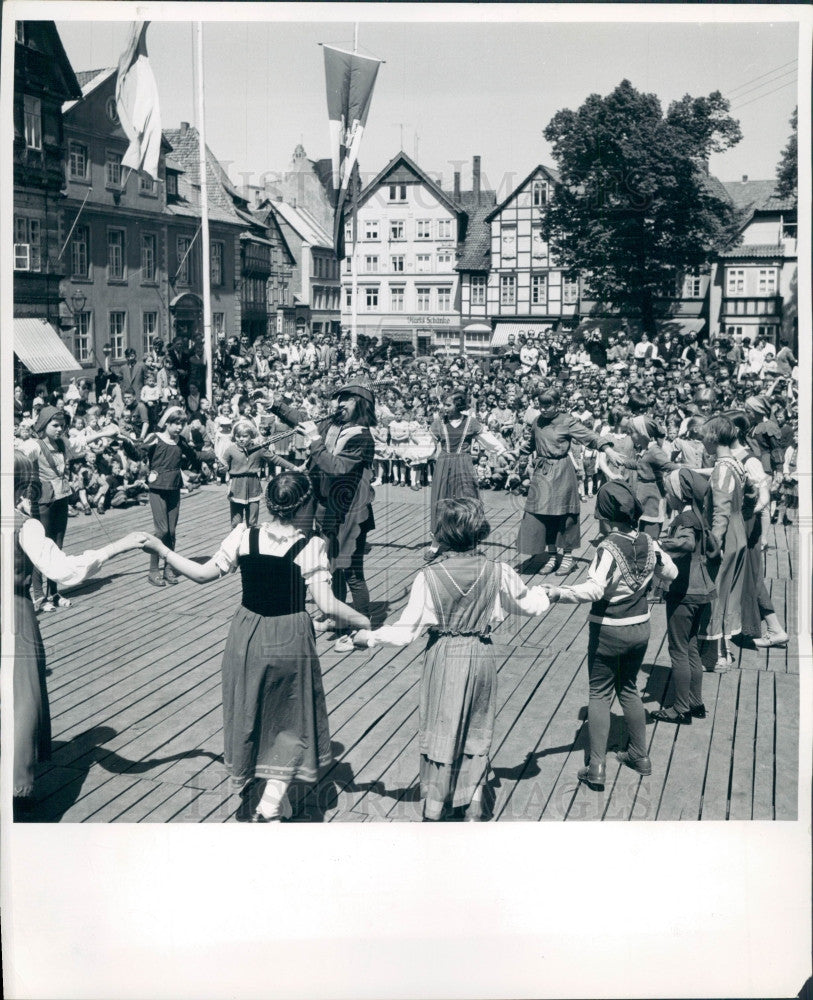 1956 Hamelin Germany Pied Piper Play Press Photo - Historic Images