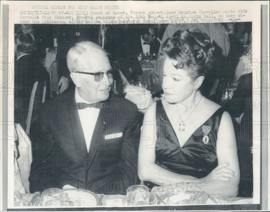 1967 Actors Maurice Chevalier & C Skinner Press Photo - Historic Images