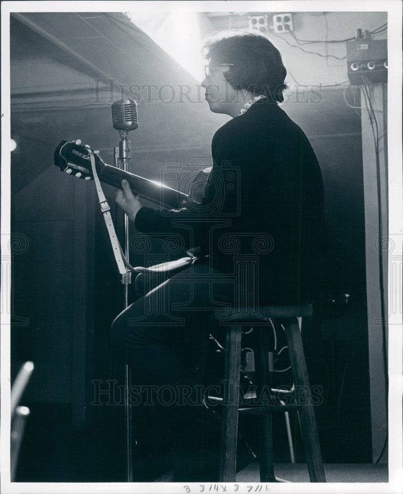 1963 Folk Singer Larry Jacobs Press Photo - Historic Images