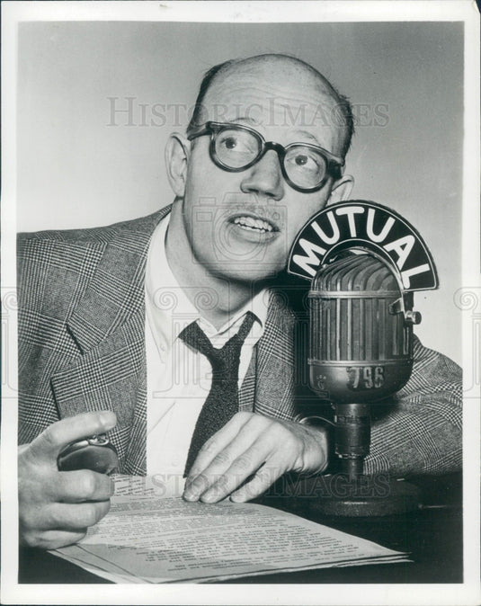 1953 Emcee Frank Singiser Press Photo - Historic Images