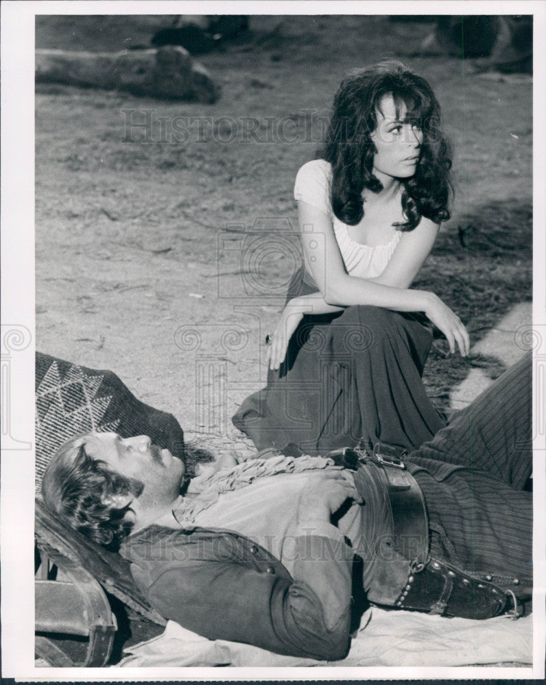 1969 Actors Marianna Hill &amp; Malachi Throne Press Photo - Historic Images