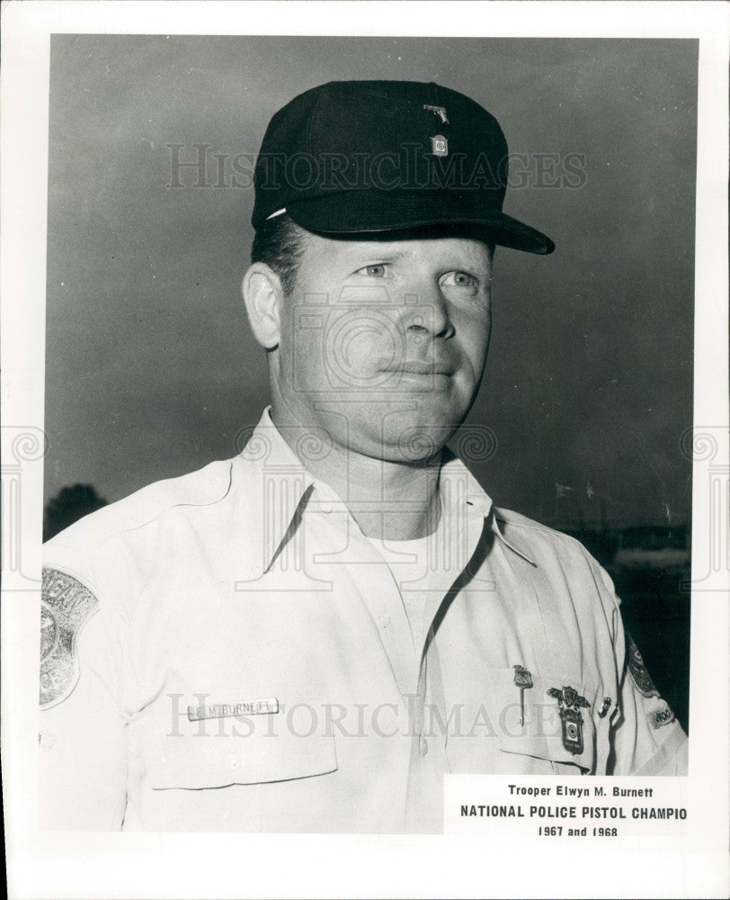 1971 Nat&#39;l Police Pistol Champ Burnett MI Press Photo - Historic Images