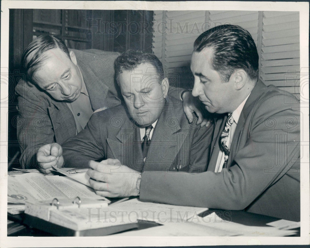 1948 General Motors VP John Livingstone Press Photo - Historic Images