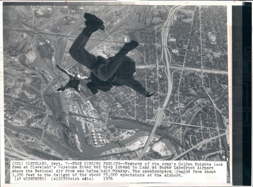 1976 OH US Army Golden Knights Paratroopers Press Photo - Historic Images