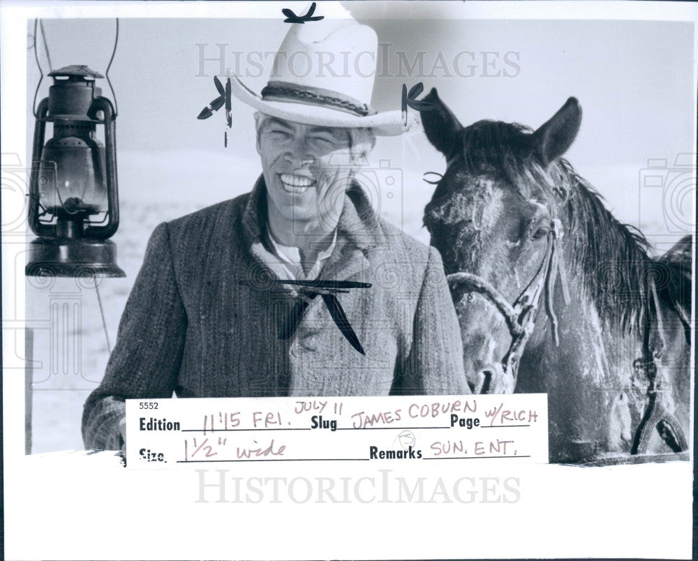 1975 Actor James Coburn Press Photo - Historic Images