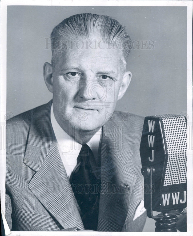 1954 WWJ Newscaster Harold True Press Photo - Historic Images