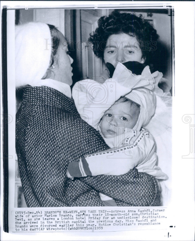 1959 Actress Anna Kashfi & Son Press Photo - Historic Images