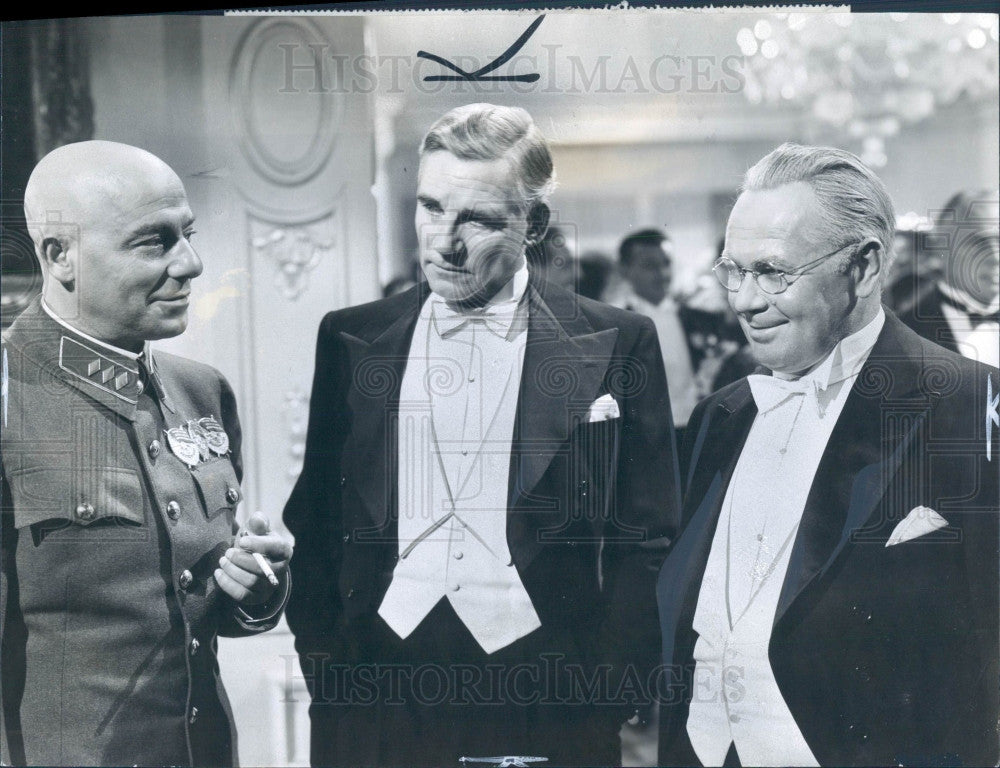 1943 Actor Kurt Katch/Oscar Homolka/Walter Huston Photo - Historic Images