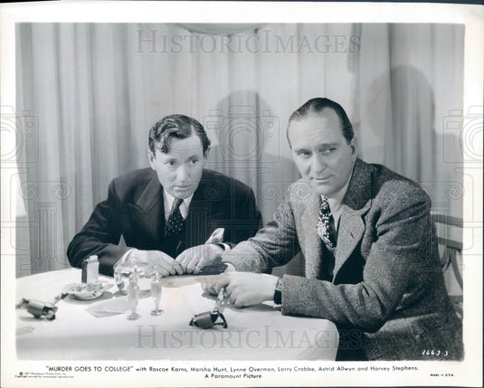 1937 Actors Roscoe Karns & Lynne Overmann Press Photo - Historic Images