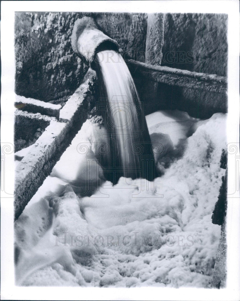 1941 Molten Aluminum Press Photo - Historic Images