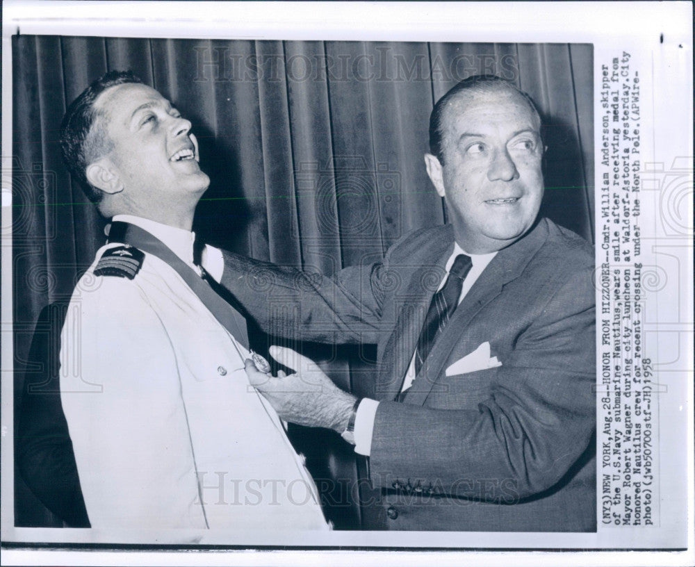 1958 US Navy Sub Nautilus Cmdr Wm Anderson Press Photo - Historic Images