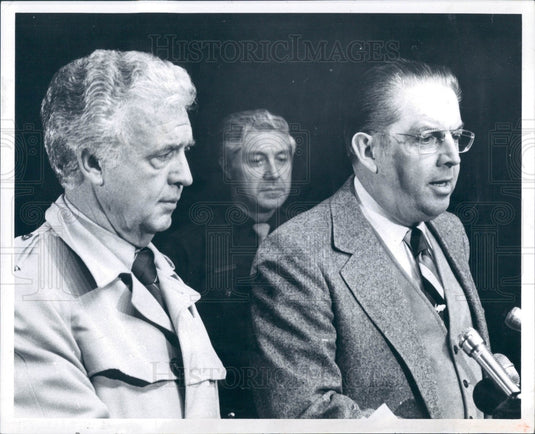 1979 MI DNR Frank Kelly & Howard Tanner Press Photo - Historic Images