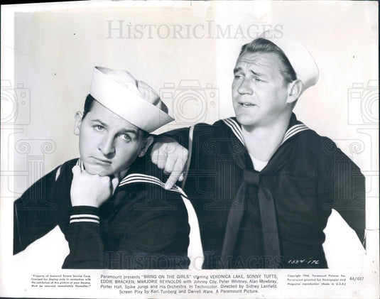 1945 Actors Sonny Tufts & Eddie Bracken Press Photo - Historic Images