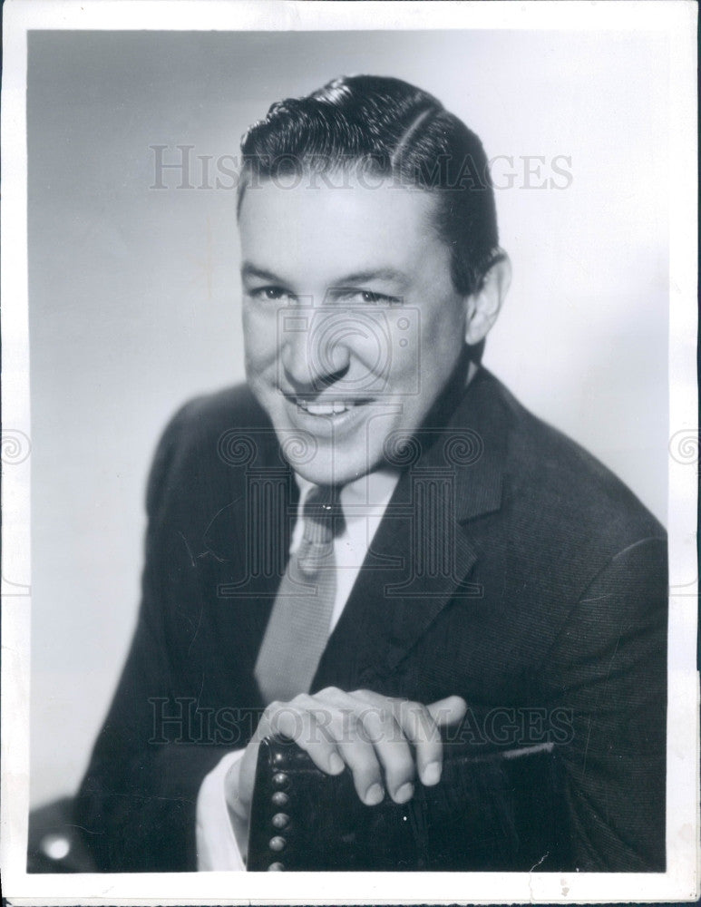 1956 Journalist &amp; Host Mike Wallace Press Photo - Historic Images