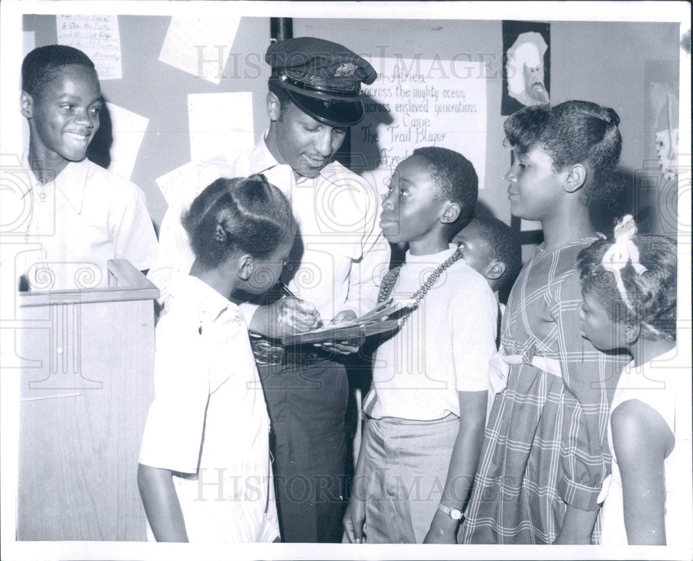 1969 Detroit MI Fireman Henry Turner Press Photo - Historic Images