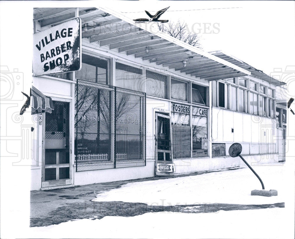 1965 Willow Run Village MI Barber Shop Press Photo - Historic Images