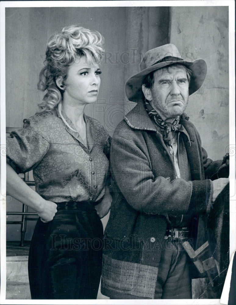 1966 Actors Burgess Meredith &amp; Bev Garland Press Photo - Historic Images