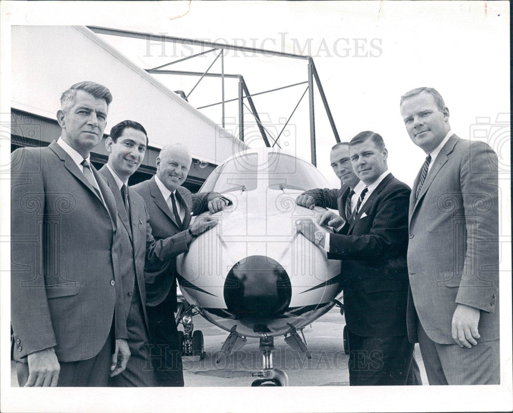 1968 Gates Aviation Co Sales Team Press Photo - Historic Images