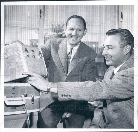 1955 Roger Firestone & Samsonite Press Photo - Historic Images