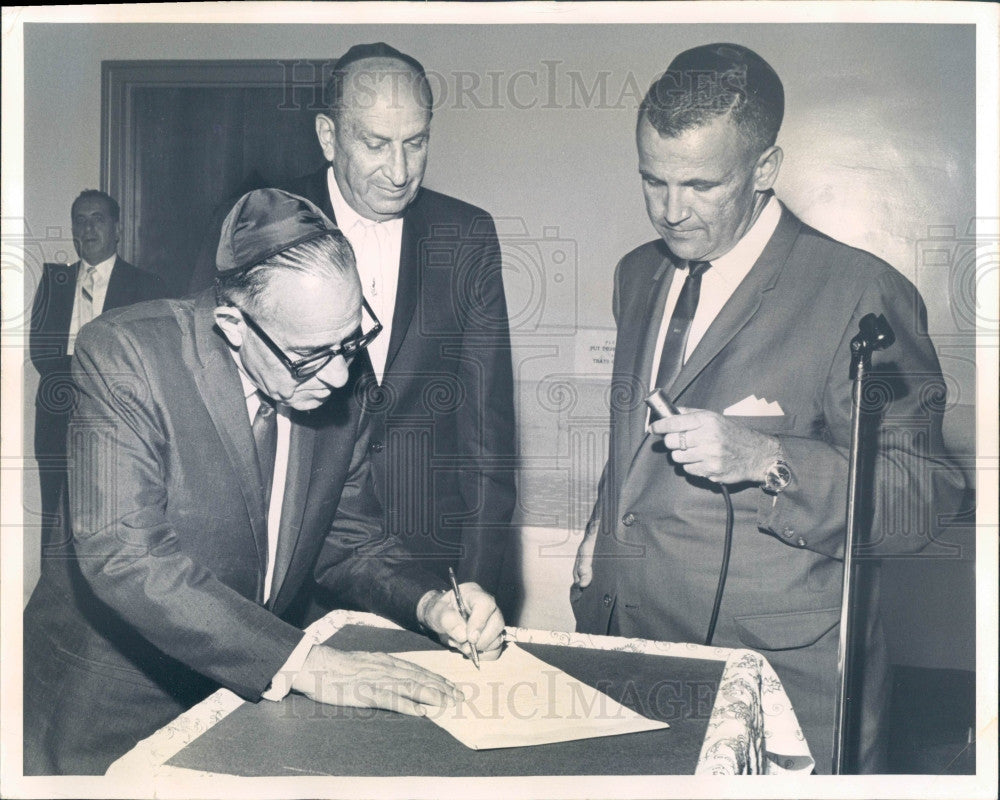 1966 Denver CO Judge Sherman Finesilver Press Photo - Historic Images