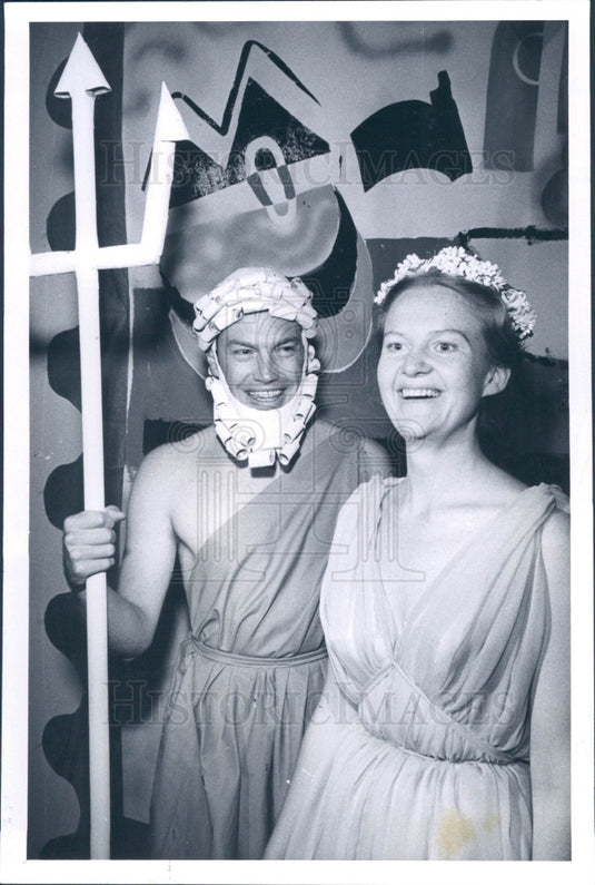 1959 Charles Fifield II & Wife Press Photo - Historic Images
