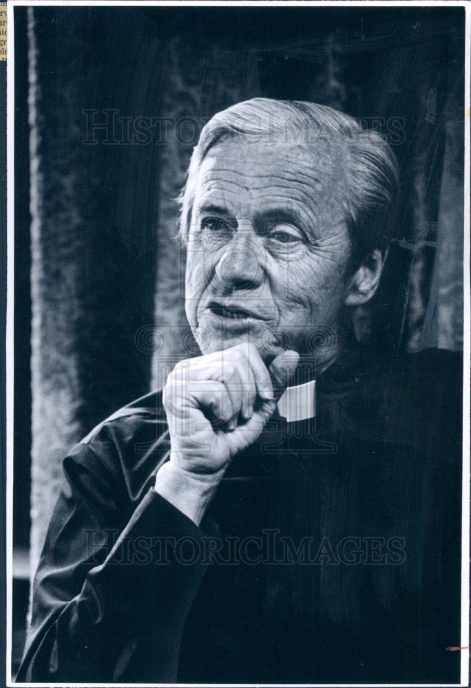 1975 Jesuit Scholar Rev. Walter Burghardt Press Photo - Historic Images