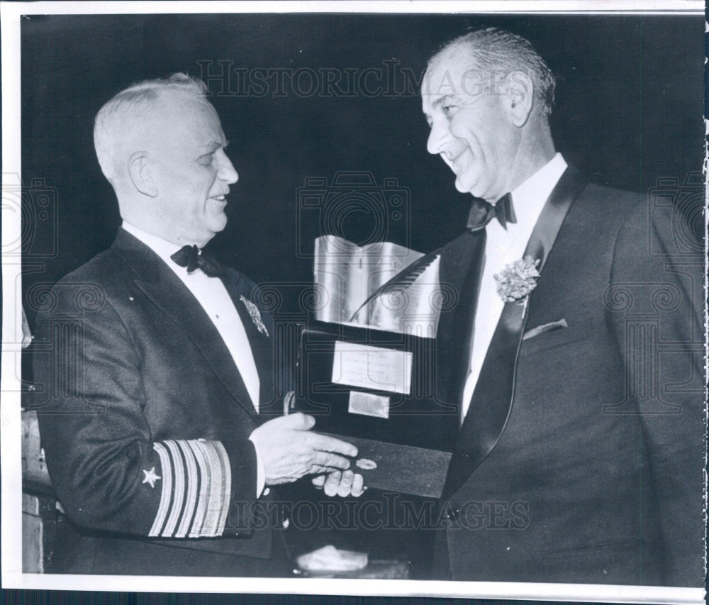 1961 US VP Johnson Adm Arleigh Burke Press Photo - Historic Images