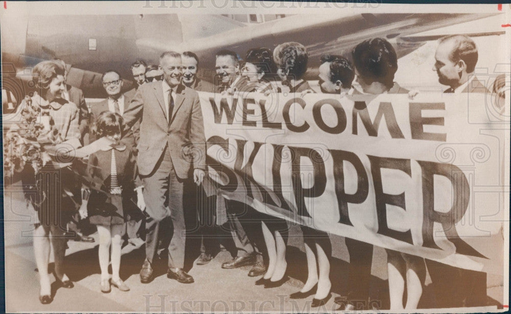 1969 US Navy Cmdr Lloyd Bucher USS Pueblo Press Photo - Historic Images