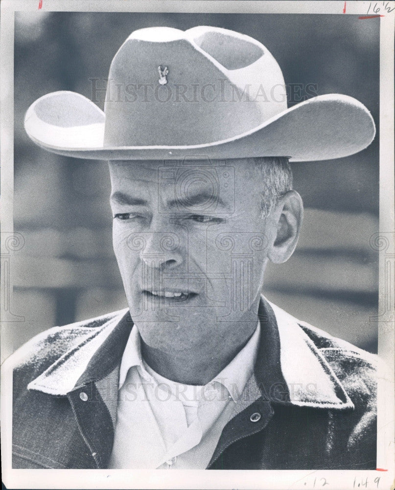 1969 US Navy Cmdr Lloyd Bucher USS Pueblo Press Photo - Historic Images