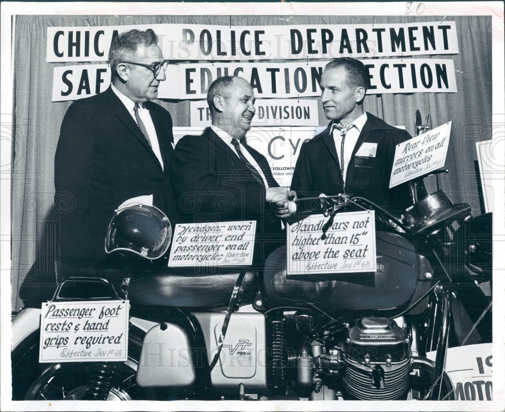 1967 Chicago IL National Safety Congress Press Photo - Historic Images