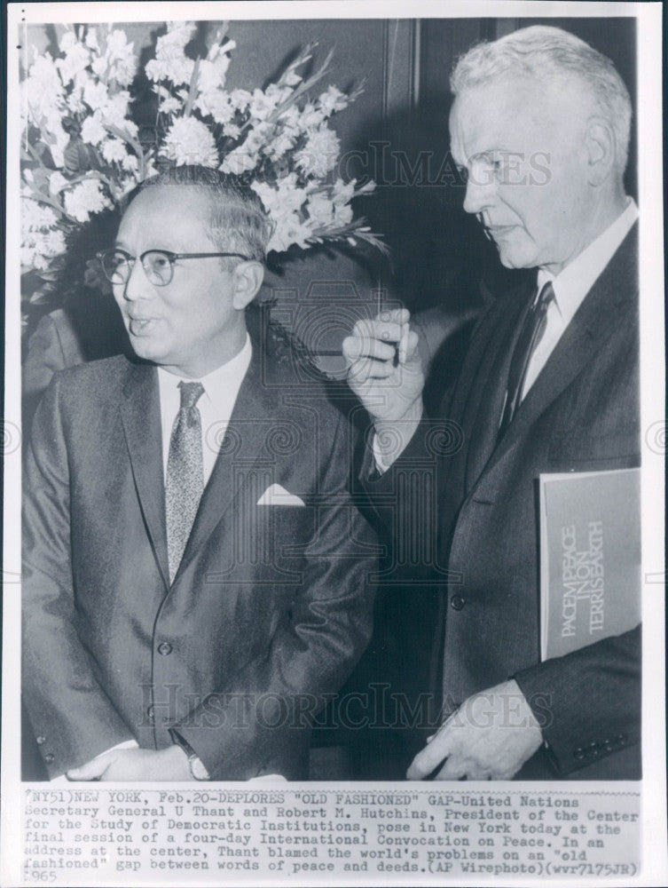 1965 UN Secr Gen U Thant &amp; Robert Hutchins Press Photo - Historic Images