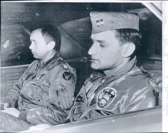 1964 USAF Captains Kessler & Holland Press Photo - Historic Images