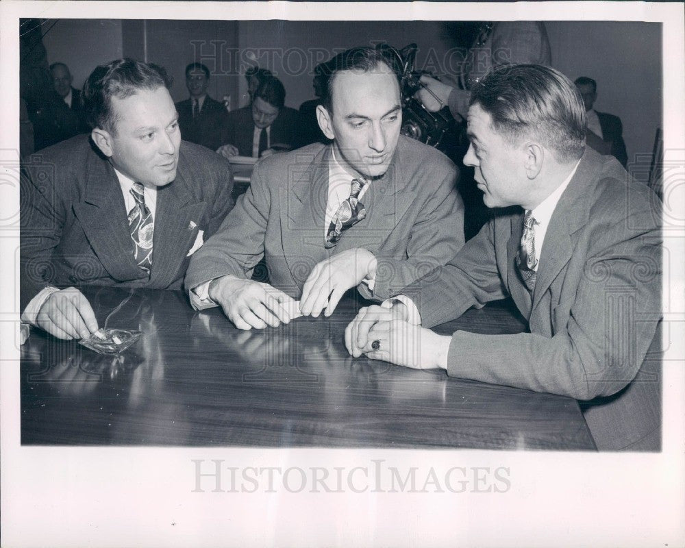 1944 Montgomery Ward Strike Press Photo - Historic Images