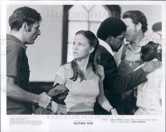 1979 Actors Sally Field and Ron Leibman Press Photo - Historic Images