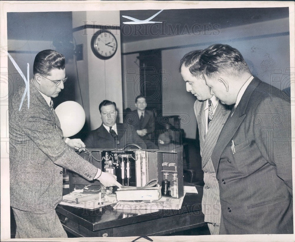 1945 Detroit MI Police Drunk Driver Test Press Photo - Historic Images