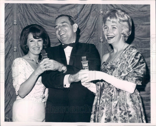 1965 Chicago TV Hosts Phillip & Brooks Press Photo - Historic Images