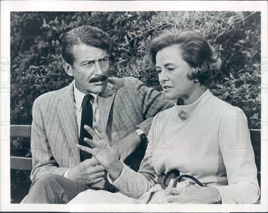 1971 Actors Efrem Zimbalist/Phyllis Thaxter Press Photo - Historic Images