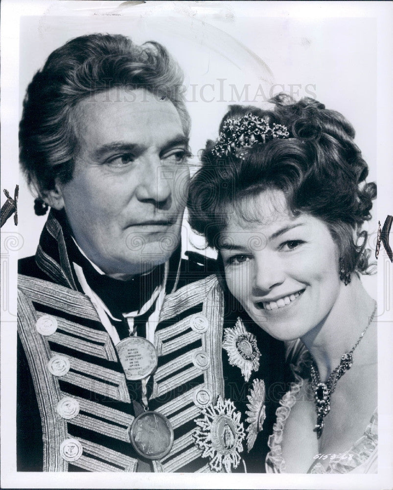 1973 Actors Glenda Jackson &amp; Peter Finch Press Photo - Historic Images