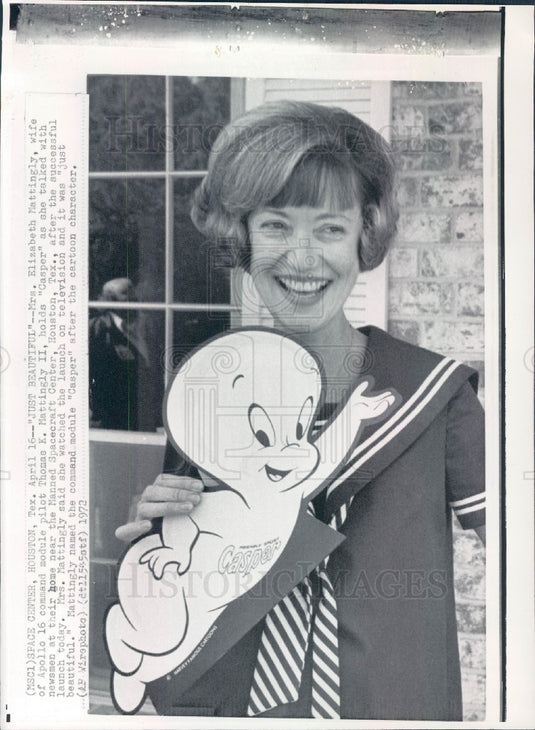 1972 Elizabeth Mattingly & Casper The Ghost Press Photo - Historic Images
