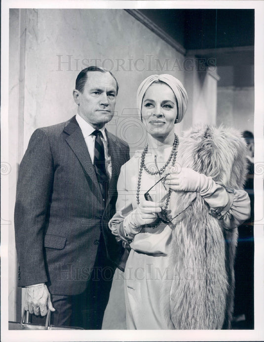 1964 Actors E.G. Marshall & Viveca Lindfors Press Photo - Historic Images