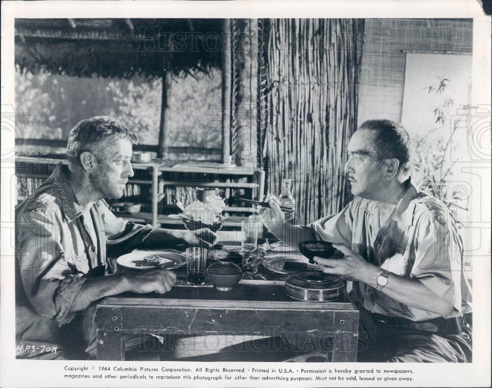 1964 Actors Alec Guinness &amp; Sessue Hayakawa Press Photo - Historic Images