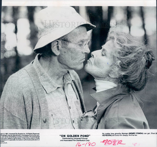 1981 Actors Katharine Hepburn & Henry Fonda Press Photo - Historic Images
