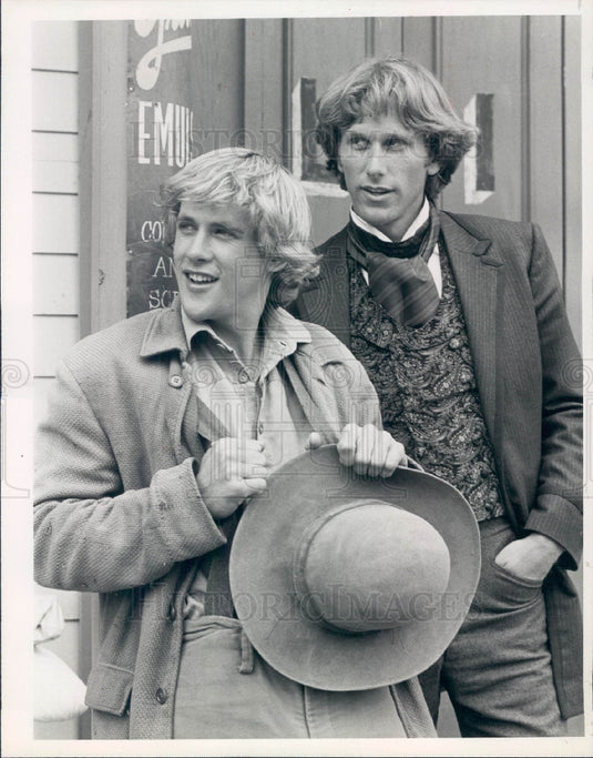 1983 Actors Michael Dudikoff & Peter Horton Press Photo - Historic Images