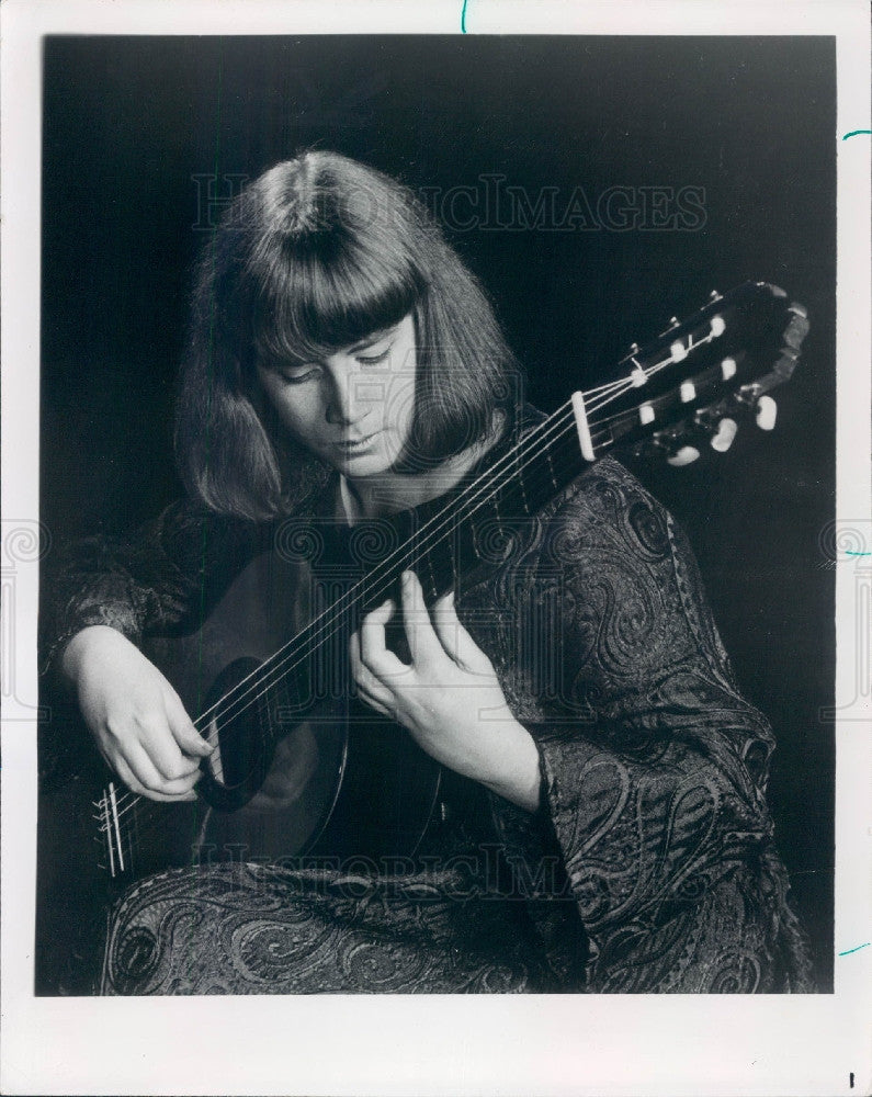 1973 Classical Guitarist Alice Artzt Press Photo - Historic Images