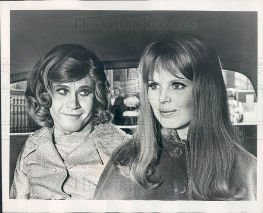 1969 Actors Peter Kastner & Patricia Brake Press Photo - Historic Images